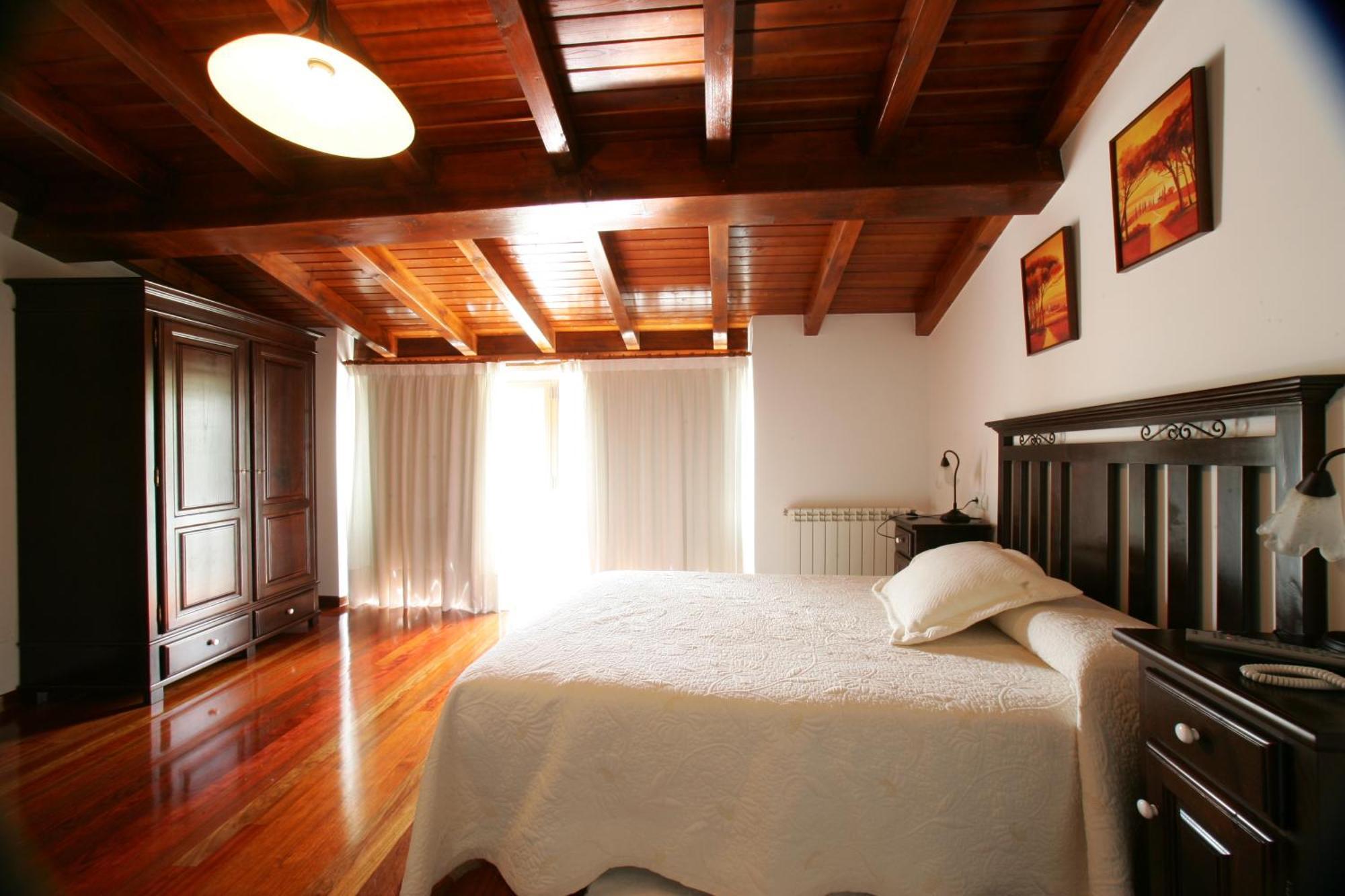 Casa Da Botica A Estrada Hostel Os Casares Phòng bức ảnh