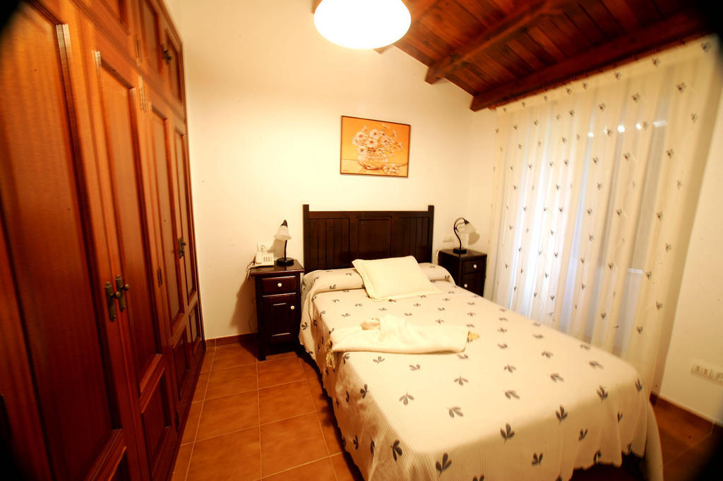 Casa Da Botica A Estrada Hostel Os Casares Phòng bức ảnh