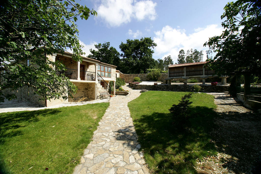 Casa Da Botica A Estrada Hostel Os Casares Ngoại thất bức ảnh