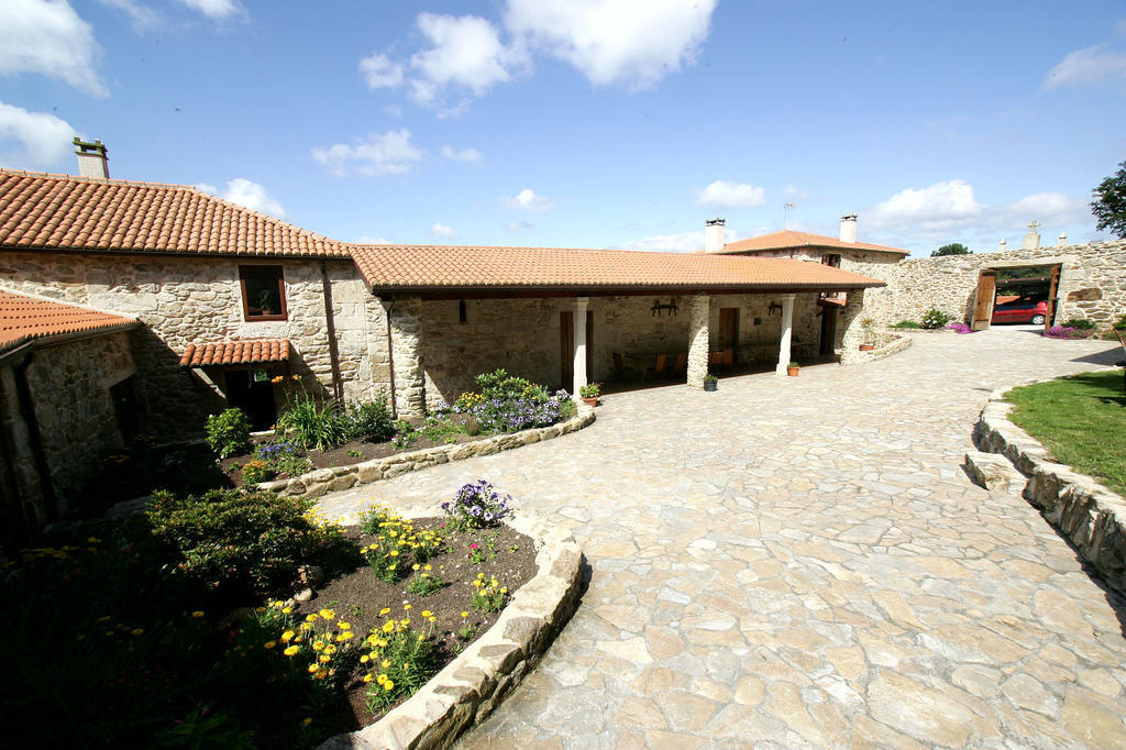 Casa Da Botica A Estrada Hostel Os Casares Ngoại thất bức ảnh
